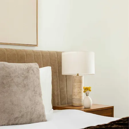 Montaigne Collection Iii 3br 8p Triangle D Or Paris
