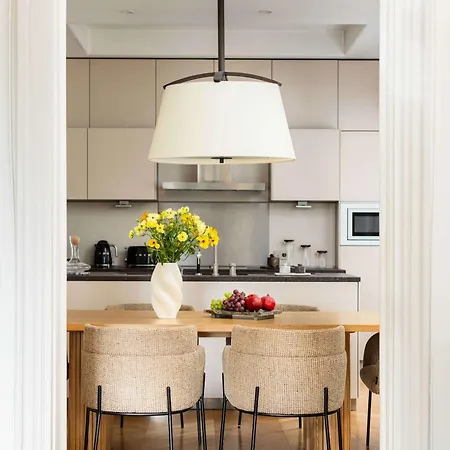 Apartment Montaigne Collection Iii 3br 8p Triangle D Or